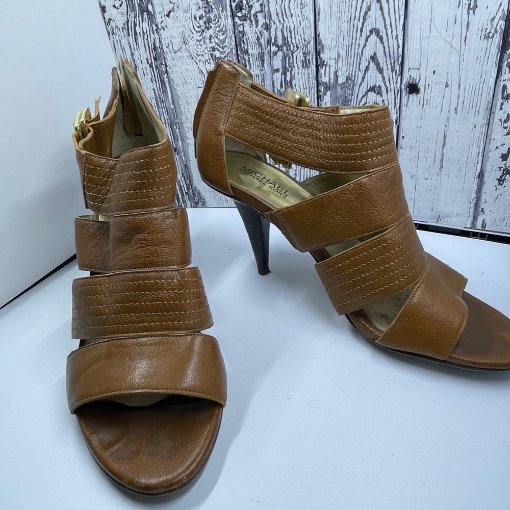 Michael Kors. Heels. Tan. Size 39